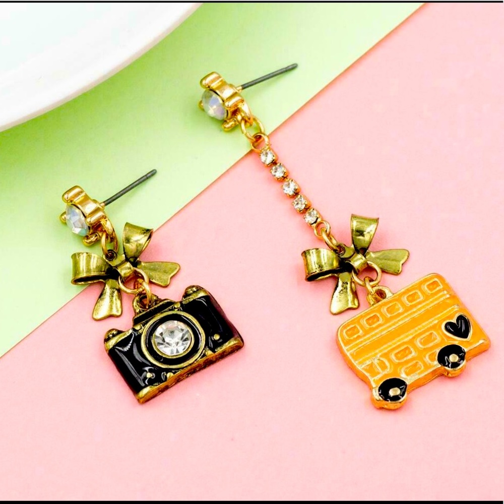 New BetseyJohnson Camera Earnings